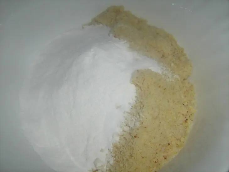 Ледяной миндальный торт - semifreddo: шаг 3