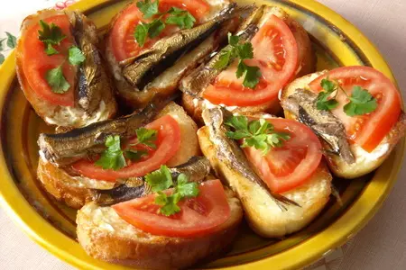 Бутерброды со шпротами: шаг 5