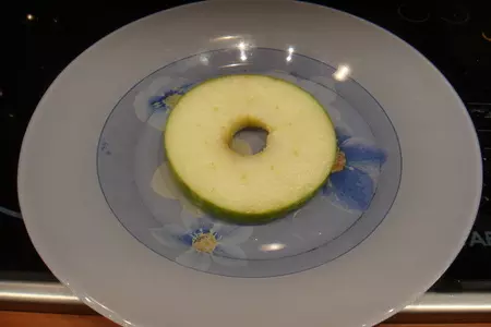 Сэндвич из яблока с сельдью: шаг 3