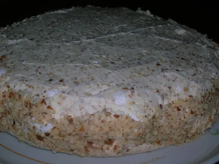 Торт "дарья" с клубникой, безе и взбитыми сливками: шаг 13