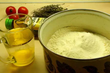 Орикетте, домашняя паста с томатным соусом.: шаг 1