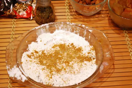 Куриные грудки с курагой и изюмом: шаг 1