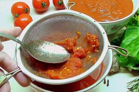 Равиоли с мясом и соусом из сливовидных помидор.: шаг 3