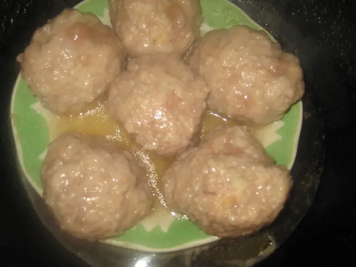 Нижегородские шницели под белым соусом и пряным паром: шаг 1
