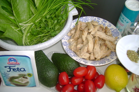 Греческий островной салат с курицей и авокадо: шаг 1