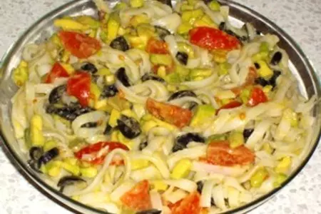 Салат из рисовой лапши с авокадо: шаг 6