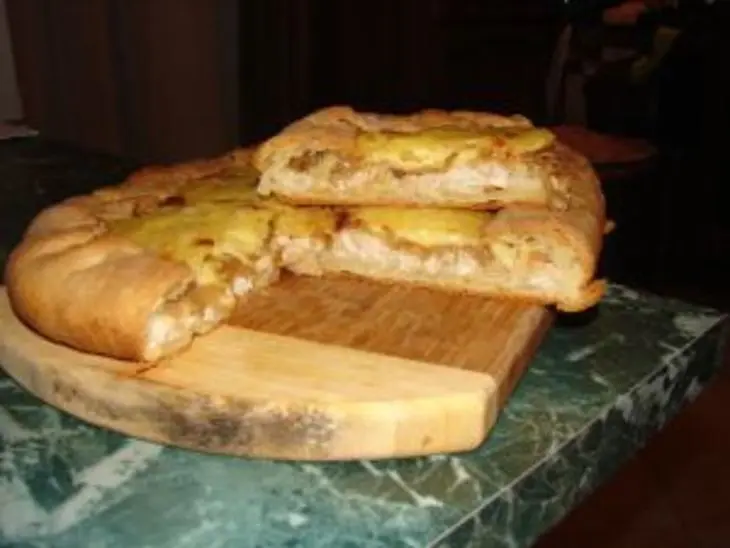 Луковый пирог с сыром: шаг 1