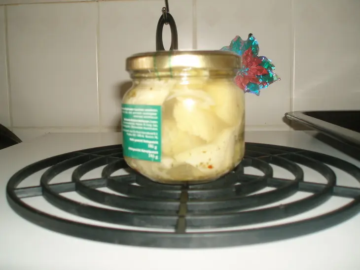 Салат с авокадо и маринованными артишоками: шаг 1