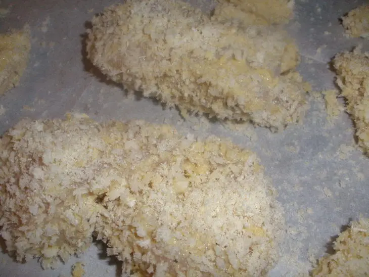 Кусочки курицы в горчичном соусе и хрустящей панировке из пармезана: шаг 2
