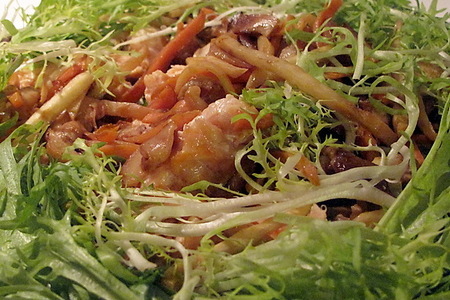 Салат  с лососем и белыми грибами: шаг 6
