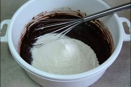 Торт с бананами, варёной сгущёнкой и воздушным кремом "неблачко".: шаг 4