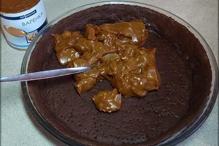 Торт с бананами, варёной сгущёнкой и воздушным кремом "неблачко".: шаг 9