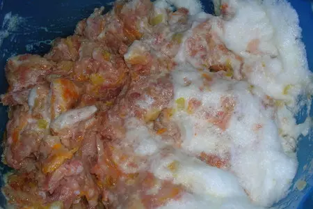 Многочисленная на сайте, но первая для меня - фаршированная курица без костей с начинкой.: шаг 9