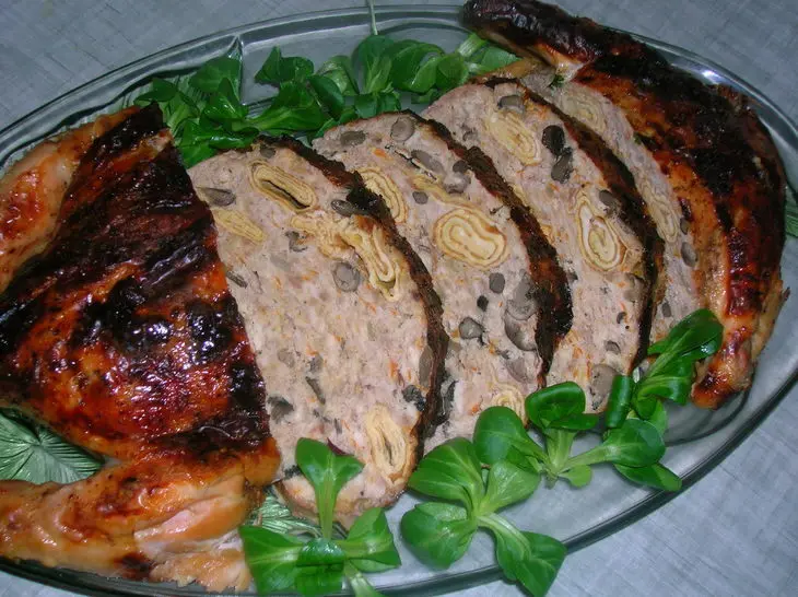 Многочисленная на сайте, но первая для меня - фаршированная курица без костей с начинкой.: шаг 14
