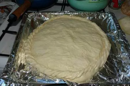 Пирог с курицей и грибами по-уральски: шаг 10