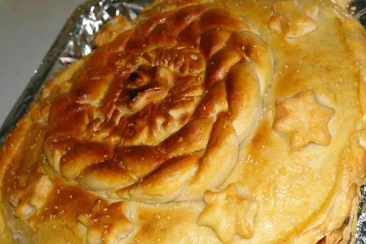 Пирог с курицей и грибами по-уральски: шаг 12