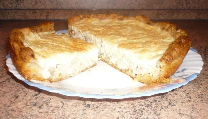 Слоёный пирог с курицей и сыром: шаг 4