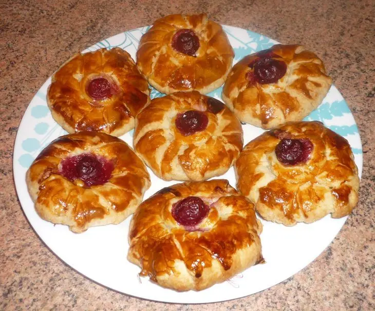 Слоёный пирог с курицей и сыром: шаг 6
