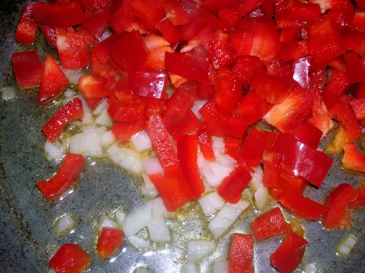 Сарту ( рисовый "пирог" со сборной мясной начинкой): шаг 3