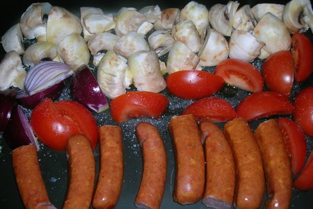 Теплый салат с баклажанами, макаронами и грибами (  вкусный , полноценный ужин): шаг 4