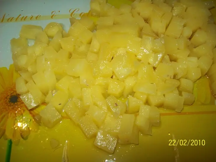 Пирог с ананасами и ежевикой: шаг 2