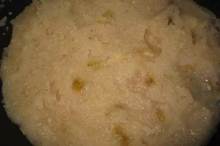 Халва манная с орешками и изюмом.: шаг 2