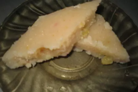 Халва манная с орешками и изюмом.: шаг 3