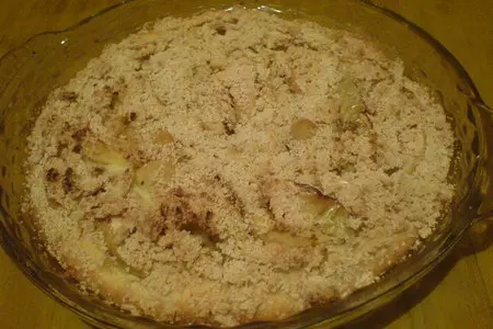 Яблочный пирог с коричной крошкой: шаг 6