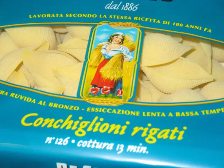 Conchiglione (ракушки) с начинкой из творожного сыра с томатным соусом,запечёные в духовке: шаг 2