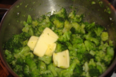 Запеканка из брокколи с чесночным соусом: шаг 2