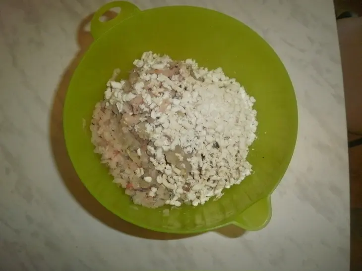 Пельмени из щуки: шаг 1