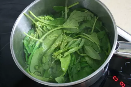 Кельтский пирог (pastai geltaidd) со шпинатом и эстрагоном: шаг 4