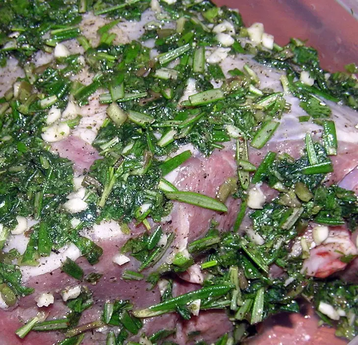 Жаркое из ягненка с мятно-фисташковой корочкой. пасхальный обед.: шаг 1