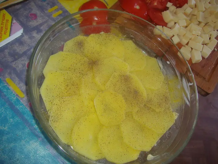 Картофельная запеканка с помидорами и сыром!: шаг 2