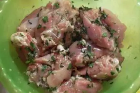 Куриные бедра в кляре: шаг 2