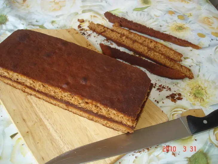 Пряничные пирожные с джемом из красной смородины: шаг 7