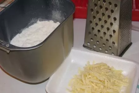 Хлеб в хп с сыром и кунжутом: шаг 1