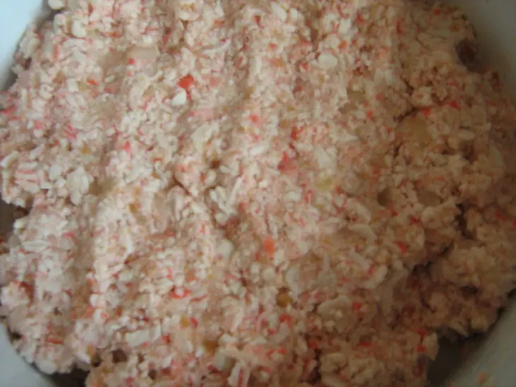 "крабовые" галушки с бульоном.: шаг 1