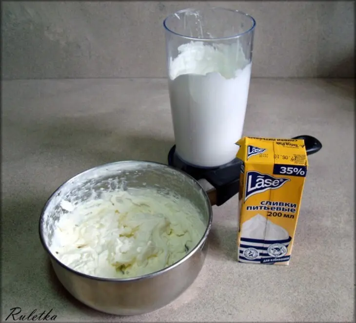 Мусс из сметаны с малиновым соусом: шаг 5