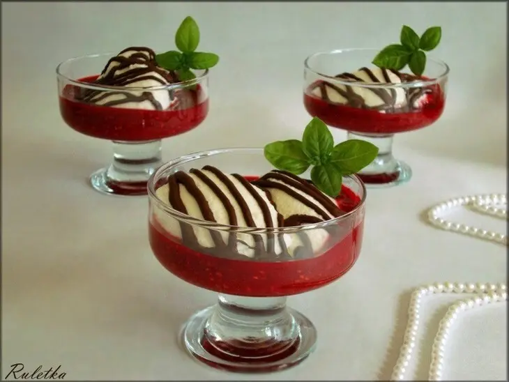 Мусс из сметаны с малиновым соусом: шаг 11
