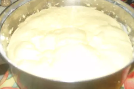 Кулич  с орехами и курагой: шаг 1