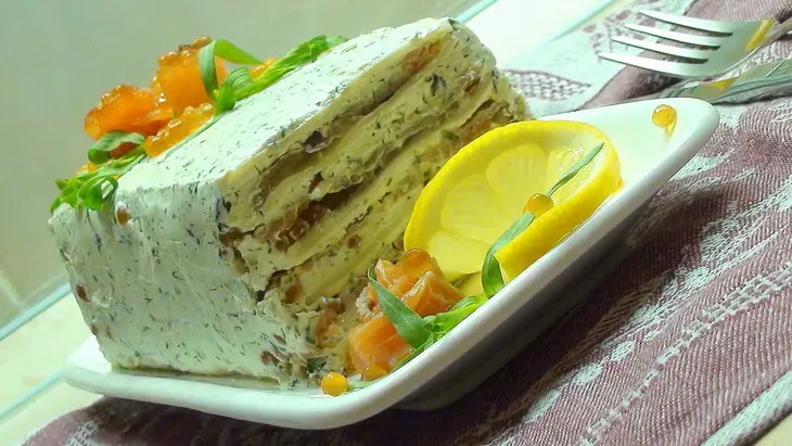 Холодная рыбная лазанья с икрой, творогом и зеленью.: шаг 10