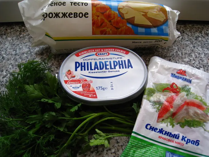 Закуска с сыром и крабами: шаг 1
