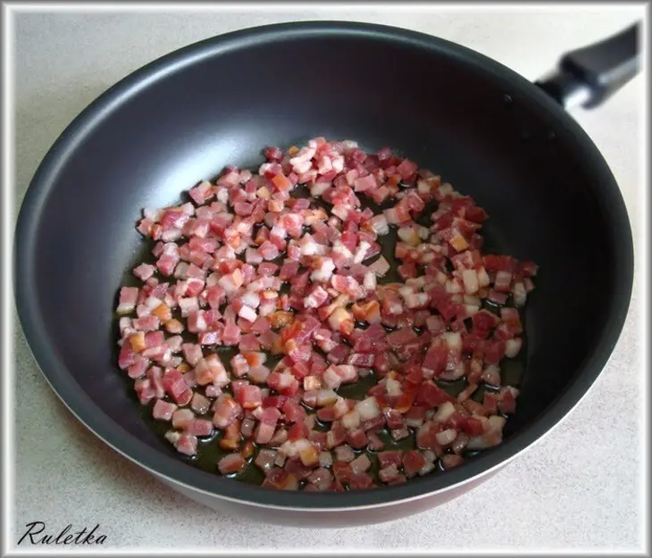 Луковый киш с грудинкой.: шаг 3