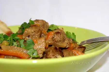 Азу с редькой и солёными огурцами: шаг 6