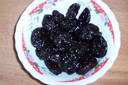 Чернослив с орешками: шаг 3
