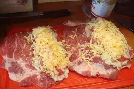 Мясной рулетик с грибным соусом: шаг 4