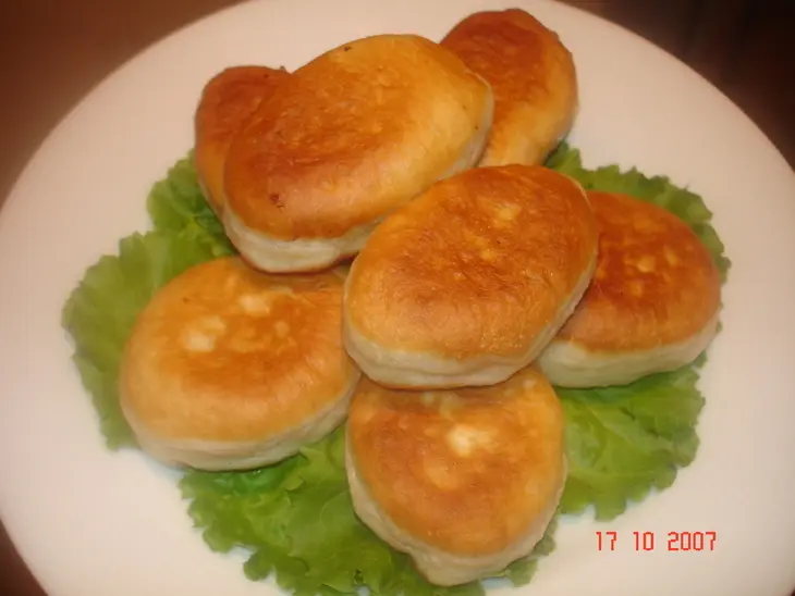 Пирожки с мясом жареные: шаг 1