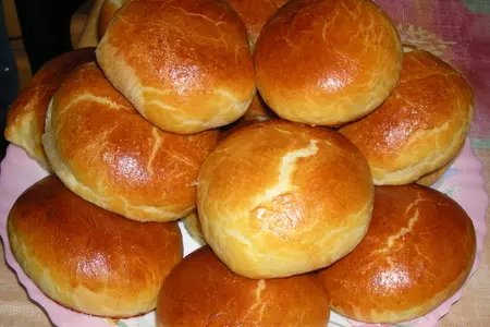 Пирожки с яблоками и булочки с черникой: шаг 1