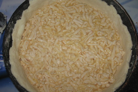 Пирог  с начинкой из плавленных сырков.: шаг 5